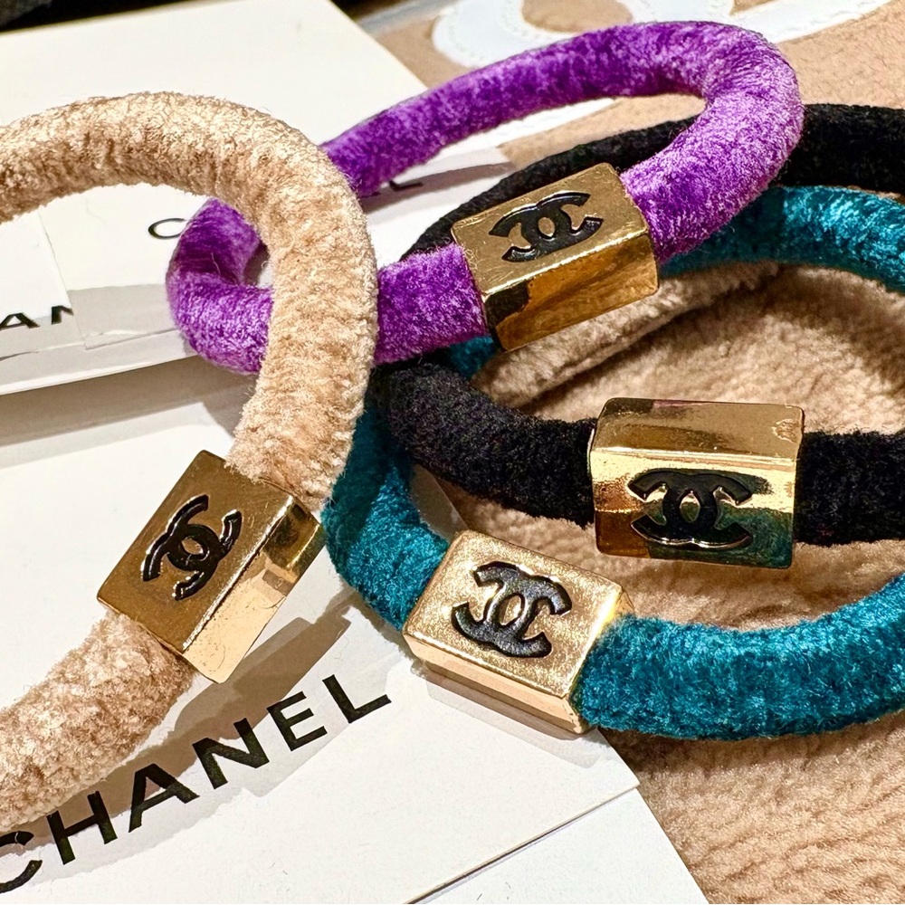 One Cream/Stone CHANEL Cashmere Gold Cube Black CC Logo Ponytail Holder (Rare)